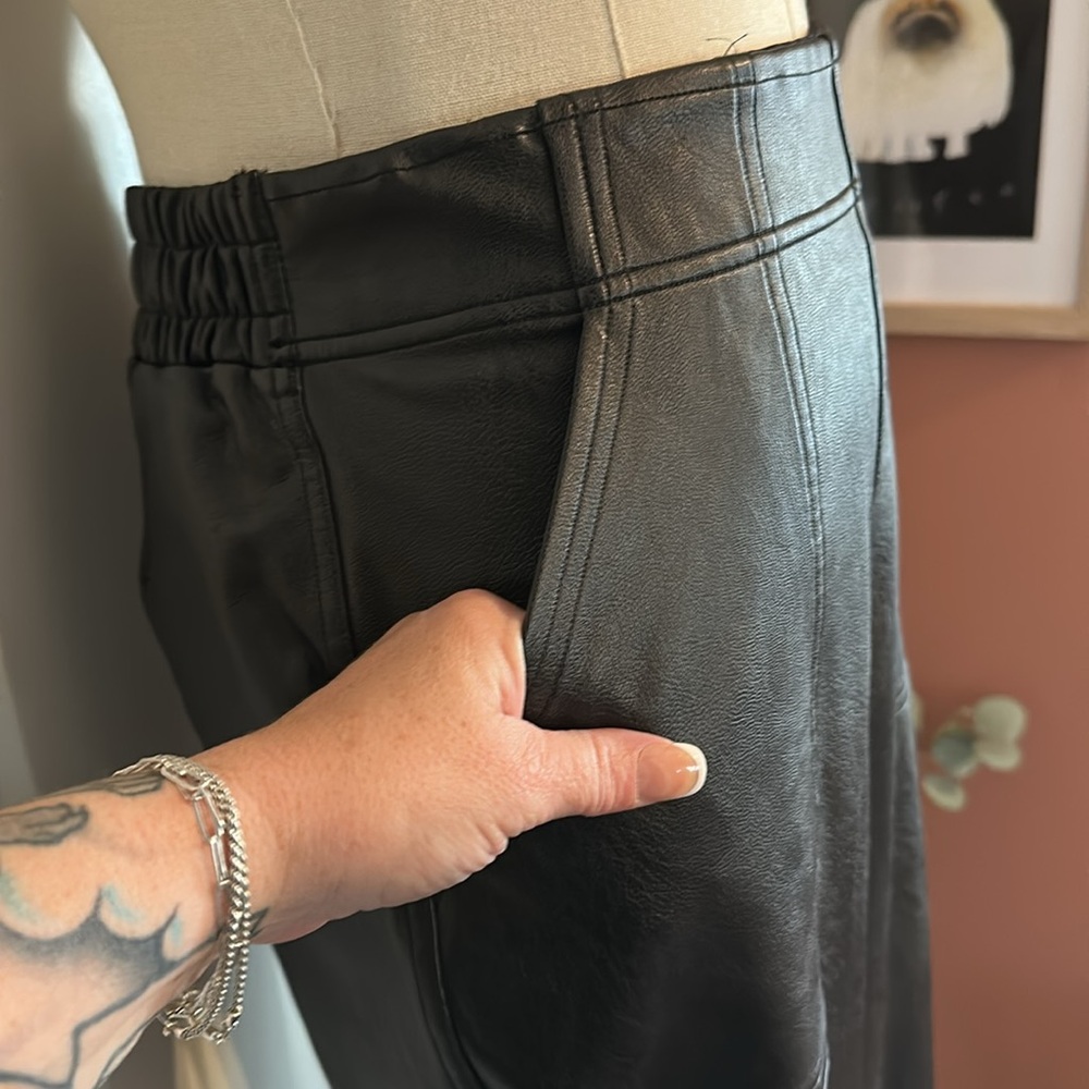 Spanx black faux leather pockets elastic waist & cuffs S pants joggers - Picture 7 of 15
